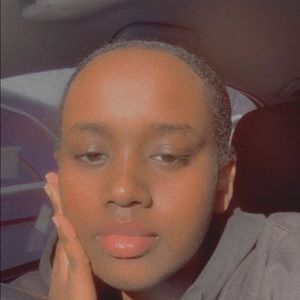 Meet your Posher, Sonia